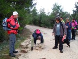 02. Treba nam kamen za marku, jedan radi, drugi gledaju